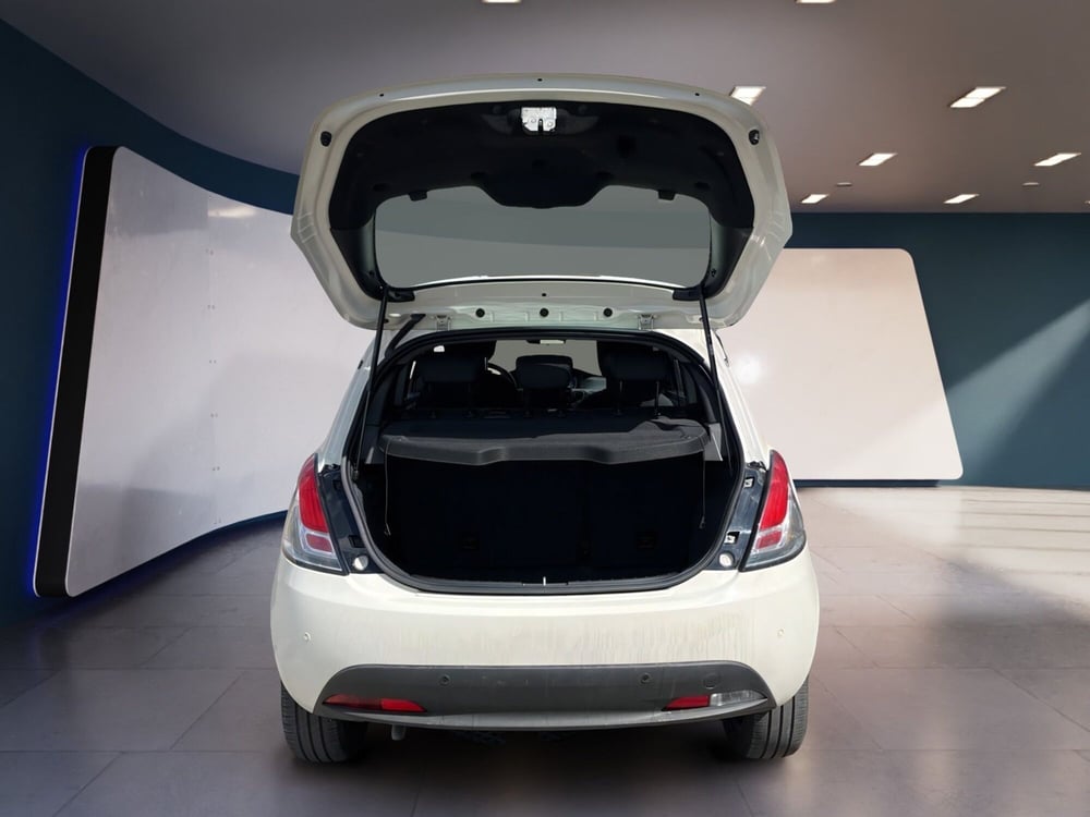 Lancia Ypsilon usata a Torino (7)