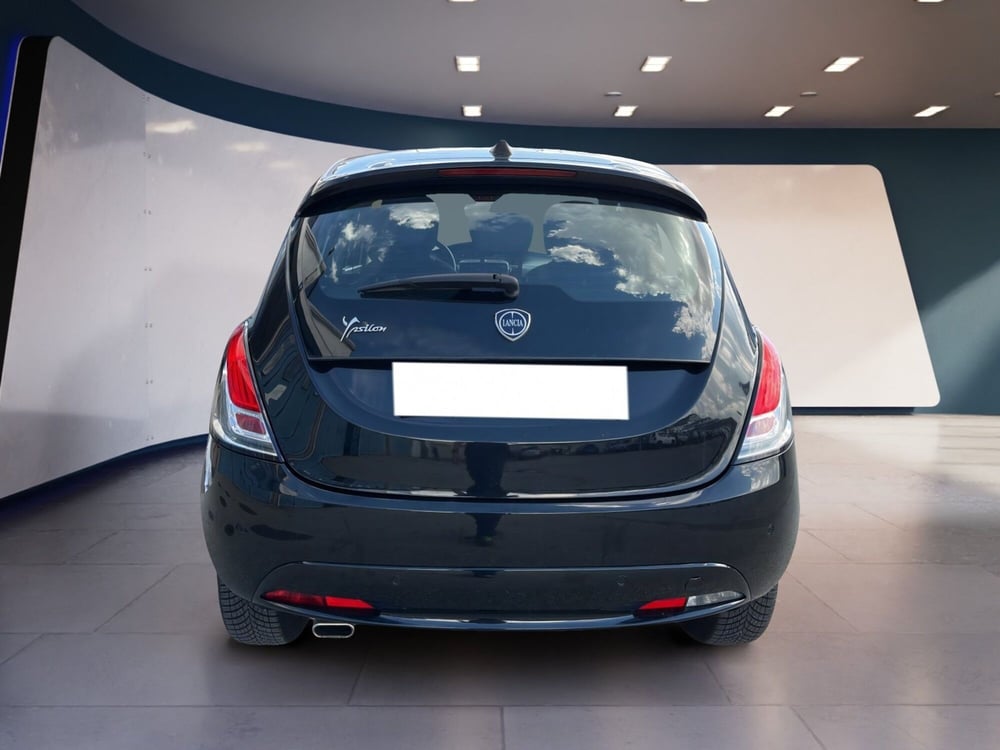 Lancia Ypsilon usata a Torino (6)