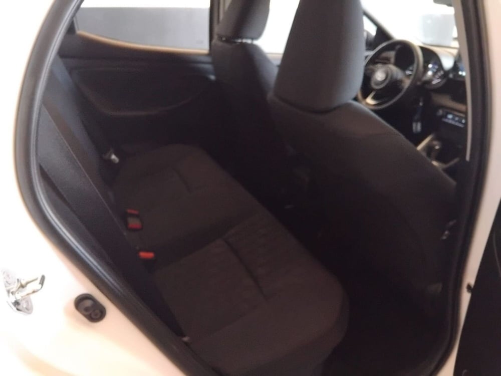 Toyota Yaris usata a Milano (12)