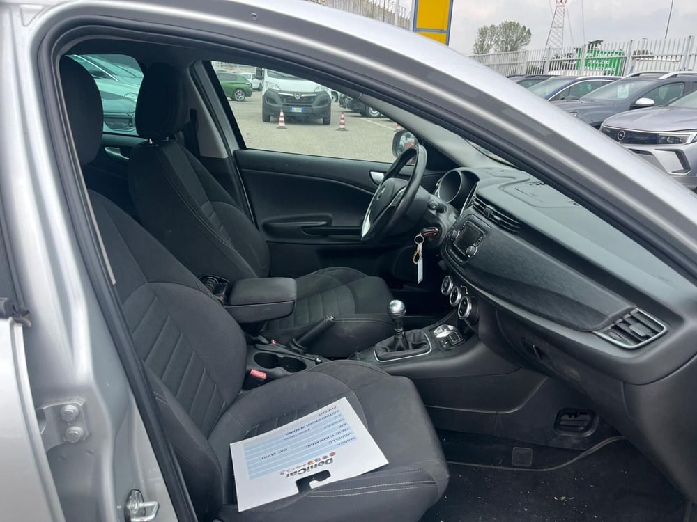 Alfa Romeo Giulietta usata a Milano (11)