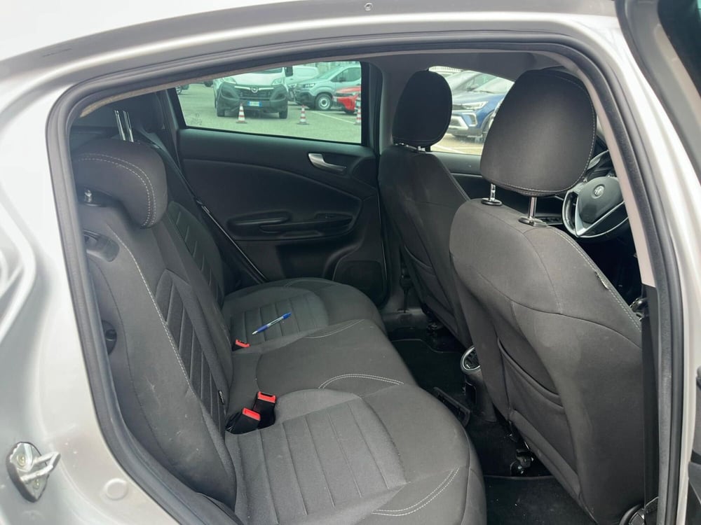 Alfa Romeo Giulietta usata a Milano (13)