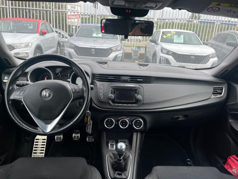 Alfa Romeo Giulietta usata a Milano (14)