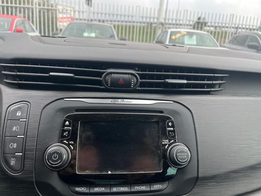 Alfa Romeo Giulietta usata a Milano (15)
