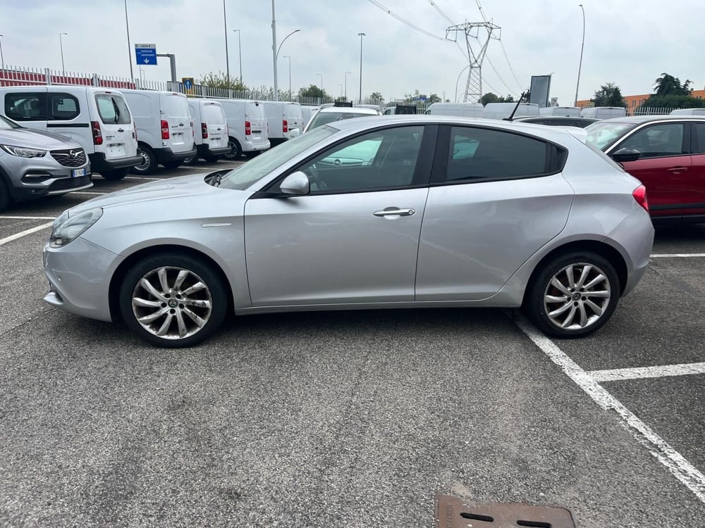 Alfa Romeo Giulietta usata a Milano (4)