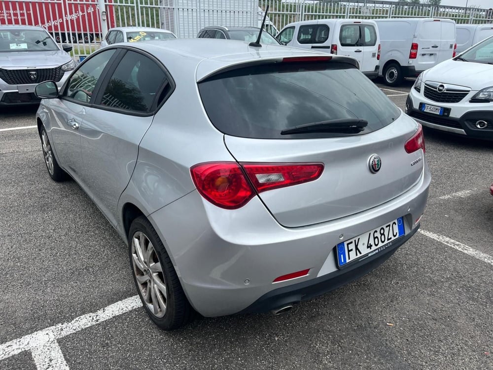 Alfa Romeo Giulietta usata a Milano (6)