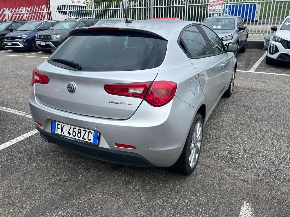 Alfa Romeo Giulietta usata a Milano (7)