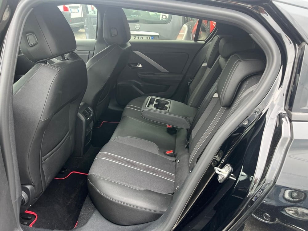 Opel Astra usata a Milano (15)