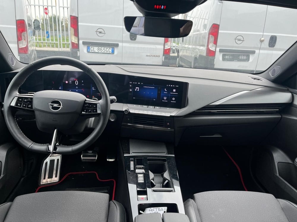 Opel Astra usata a Milano (17)