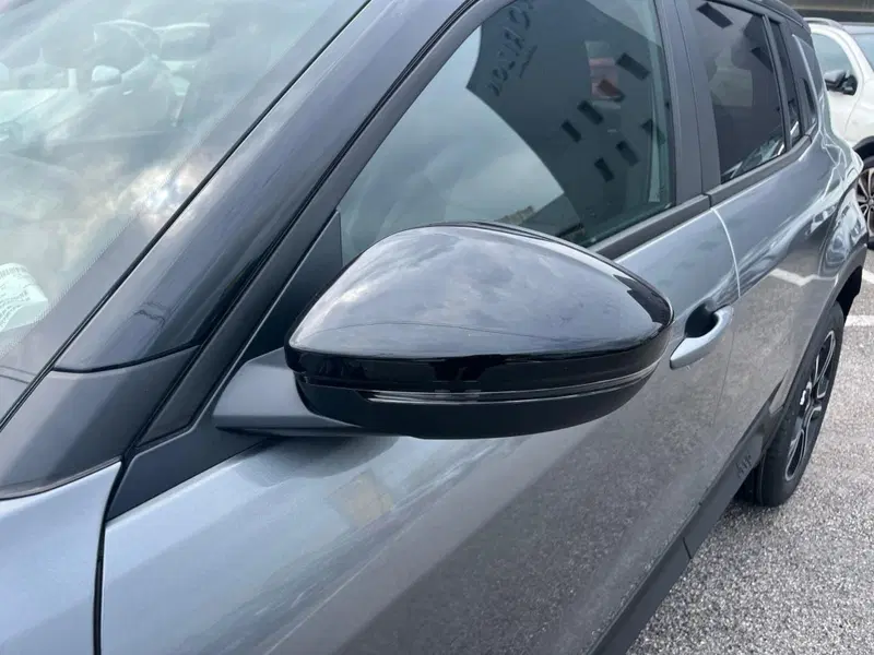 Jeep Avenger nuova a Milano (11)