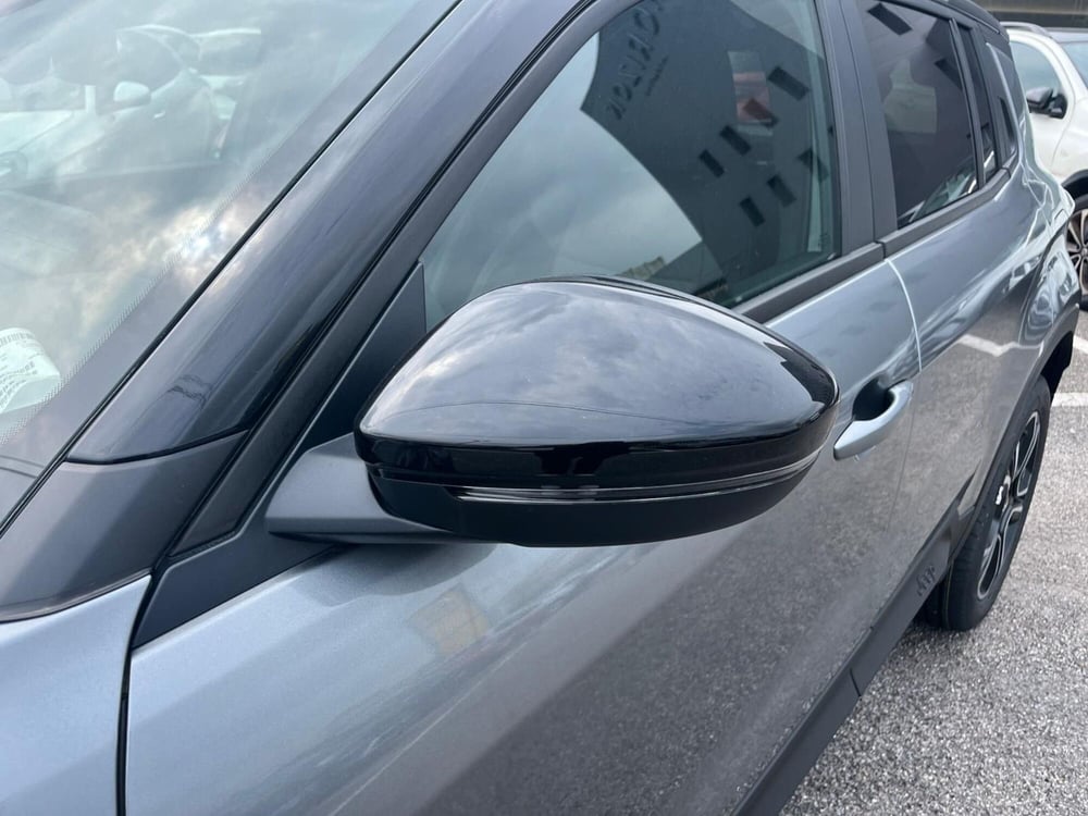 Jeep Avenger nuova a Milano (11)