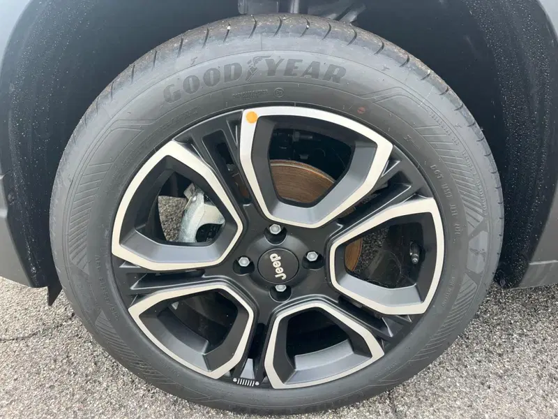Jeep Avenger nuova a Milano (12)