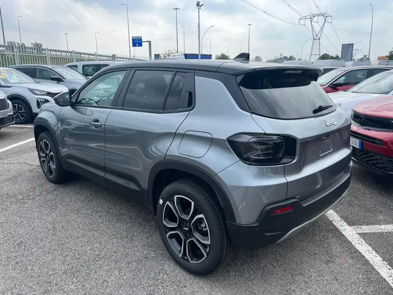 Jeep Avenger nuova a Milano (6)