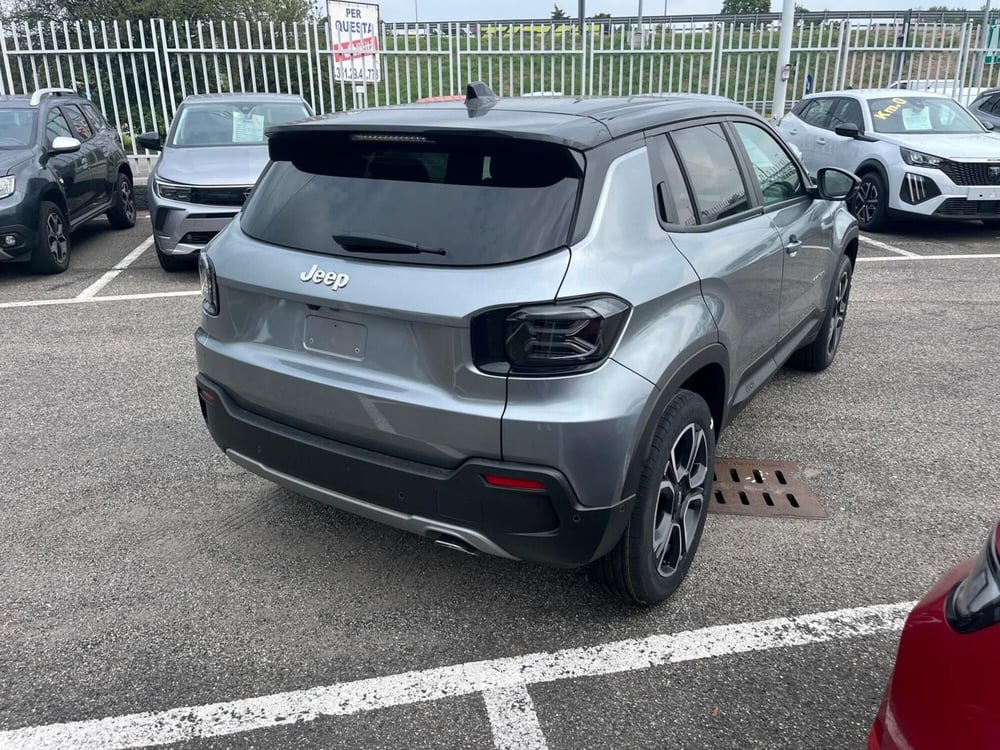 Jeep Avenger nuova a Milano (7)