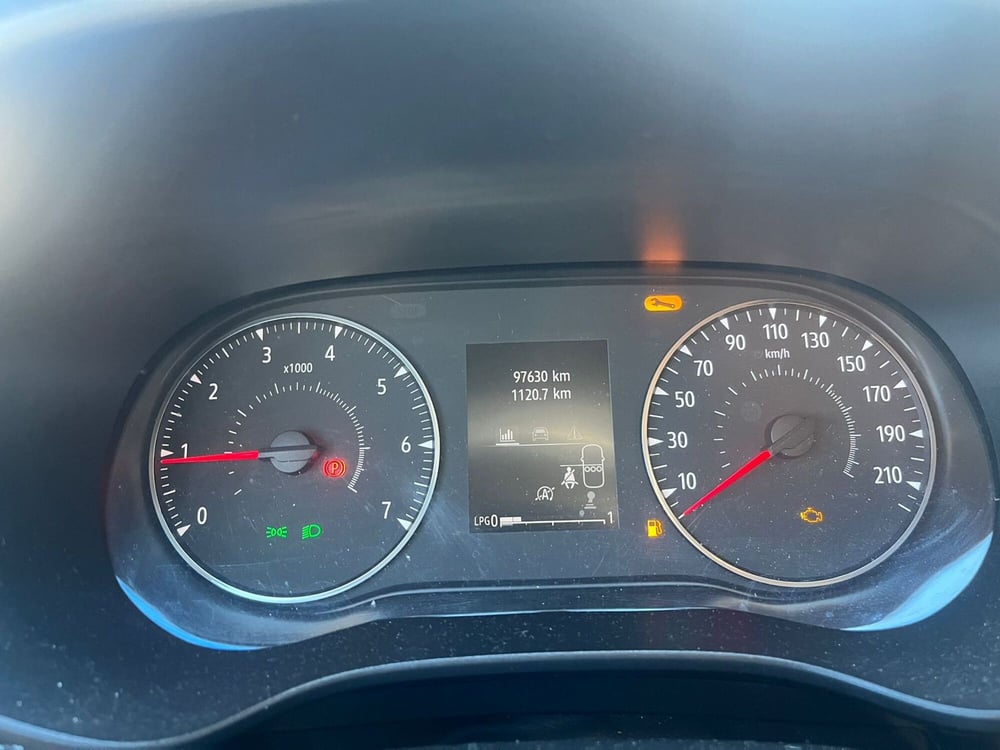 Dacia Sandero usata a Cremona (7)