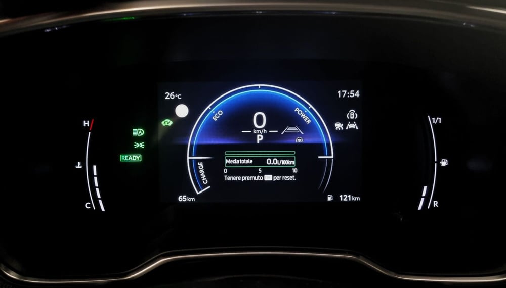 Suzuki Swace nuova a Pavia (15)