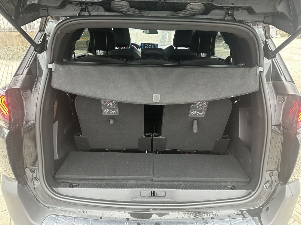 Peugeot 5008 usata a Milano (10)