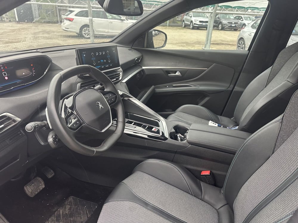 Peugeot 5008 usata a Milano (12)