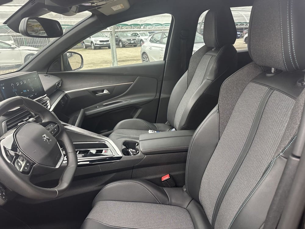 Peugeot 5008 usata a Milano (13)