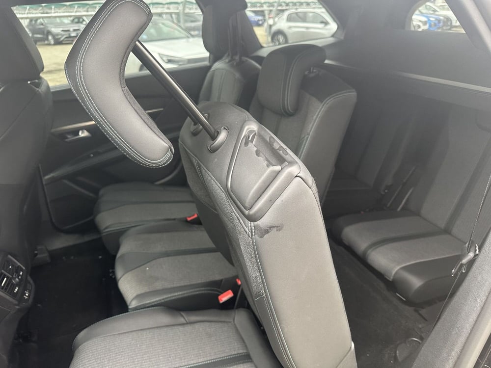 Peugeot 5008 usata a Milano (15)