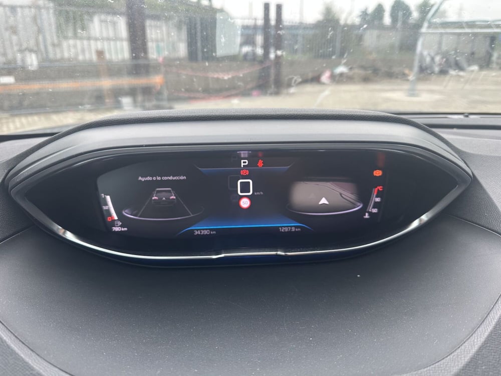 Peugeot 5008 usata a Milano (20)