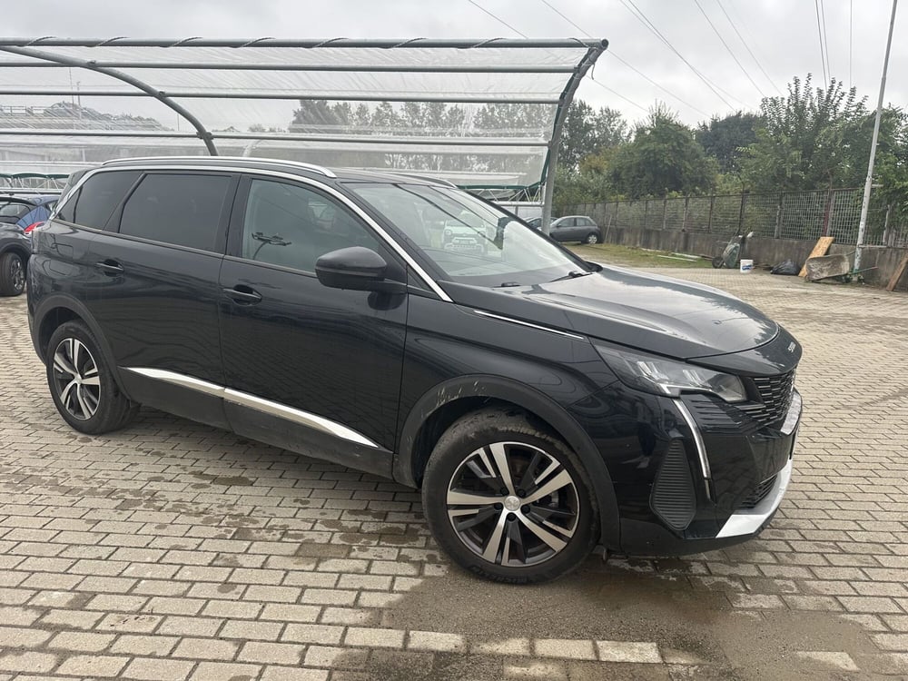 Peugeot 5008 usata a Milano (4)