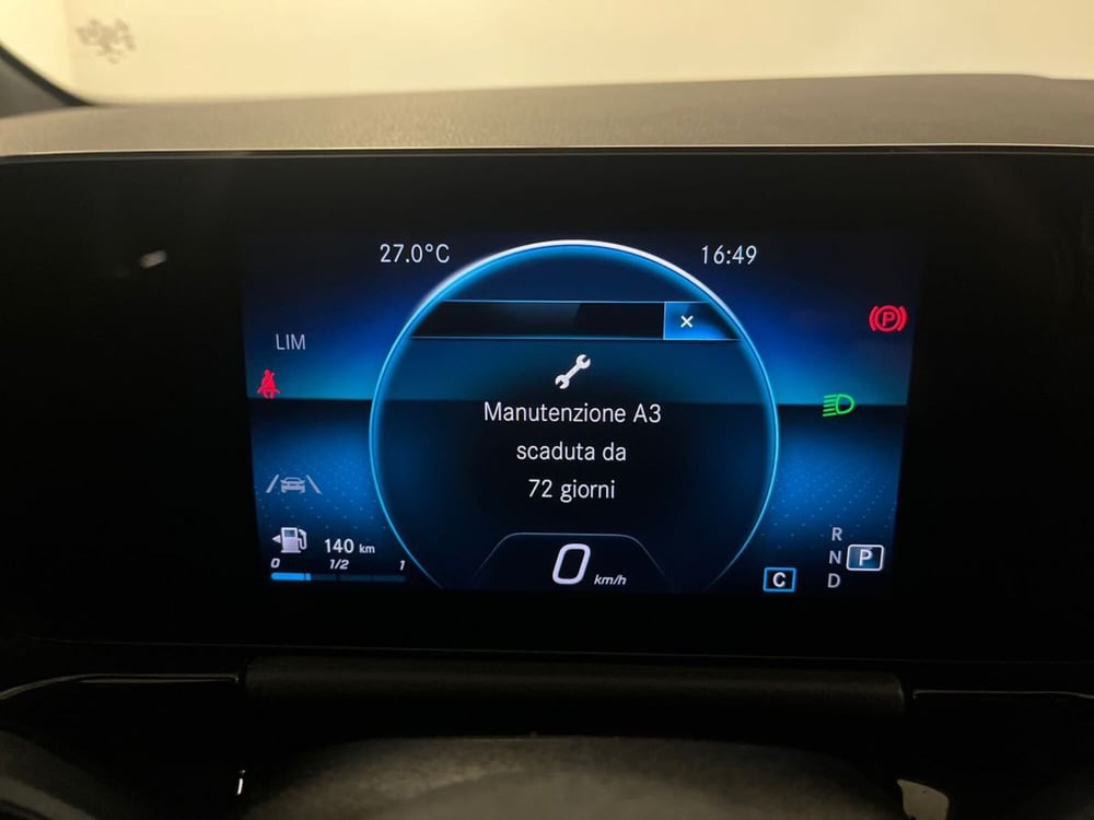 Mercedes-Benz GLA SUV usata a Milano (13)