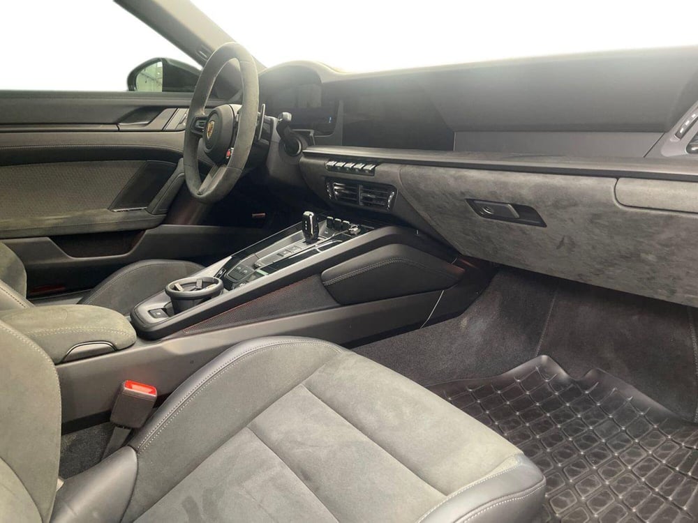 Porsche 911 Cabrio usata a Bari (9)