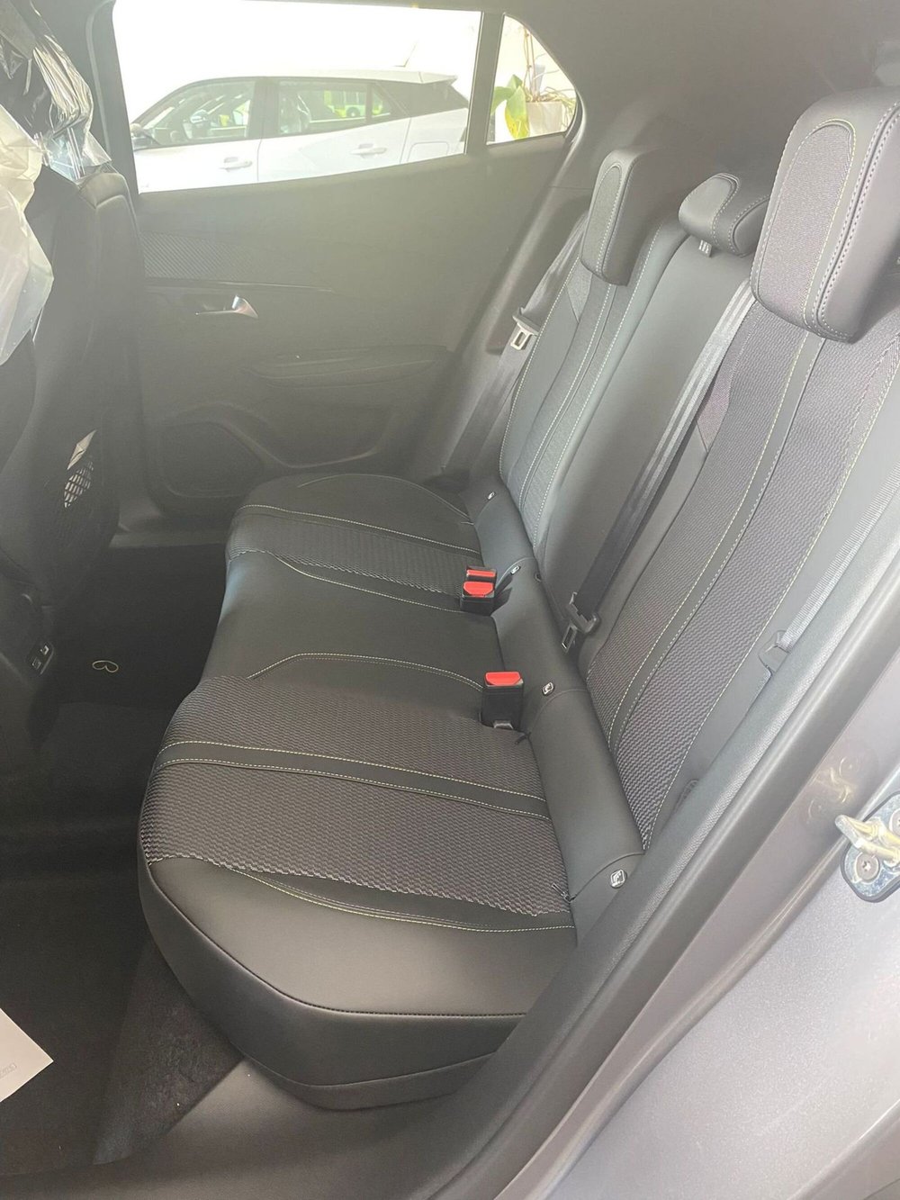 Peugeot 2008 nuova a Bari (13)