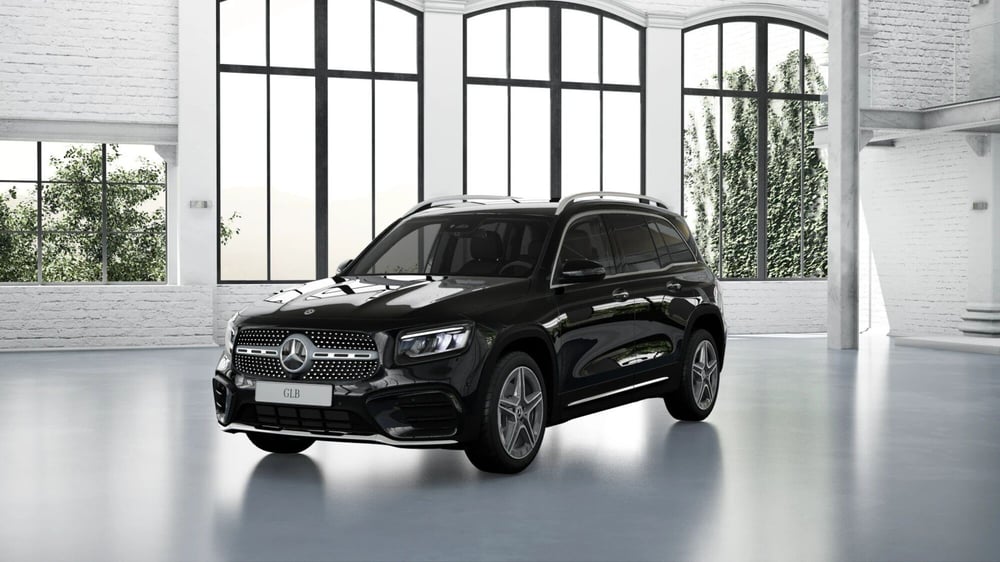 Mercedes-Benz GLB nuova a Pescara