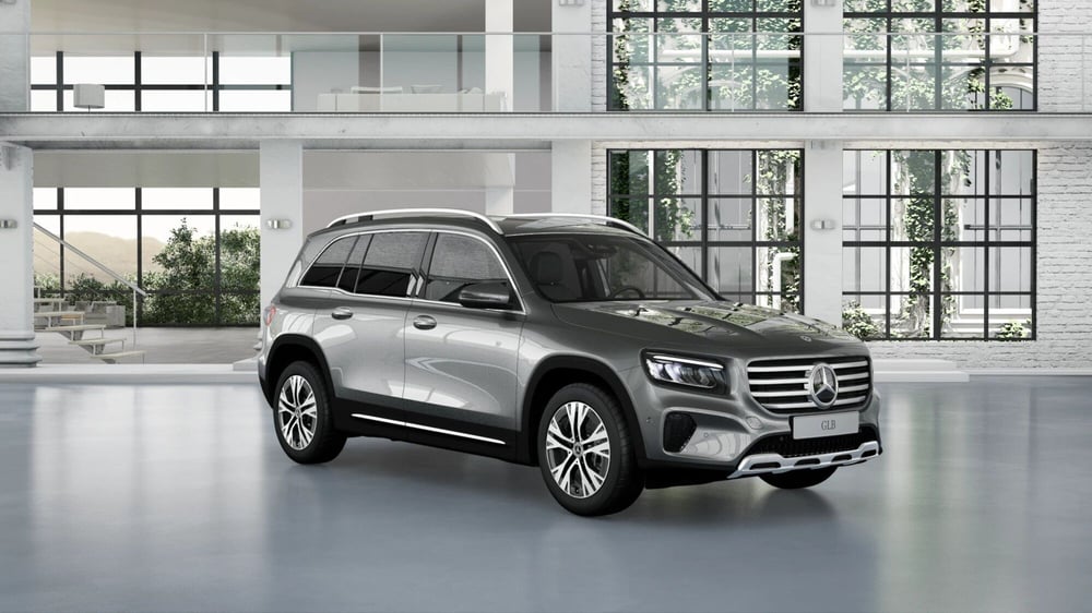 Mercedes-Benz GLB nuova a Pescara (3)