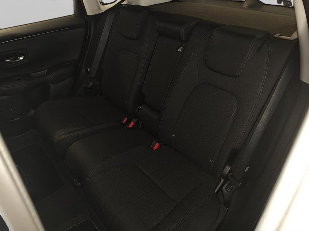 Honda ZR-V usata a Genova (10)