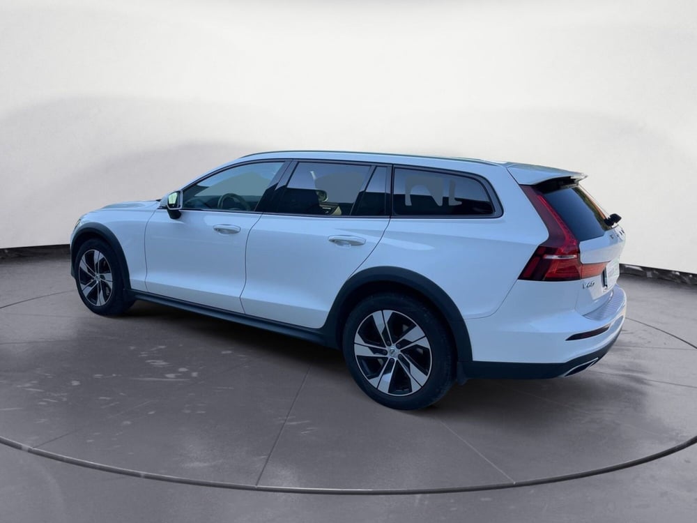 Volvo V60 Cross Country usata a Como (2)
