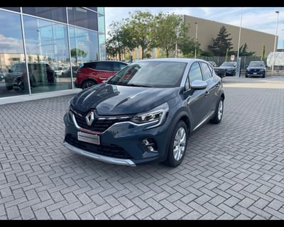 Renault Captur Full Hybrid E-Tech 145 CV Intens del 2022 usata a Siena