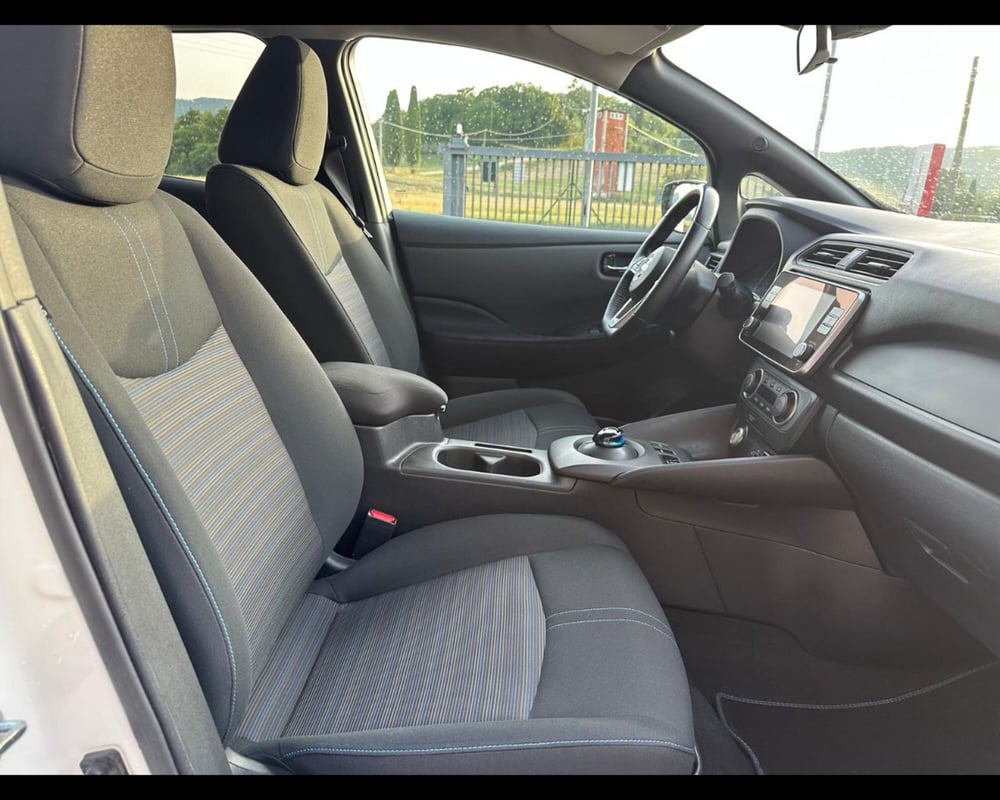 Nissan Leaf usata a Siena (9)