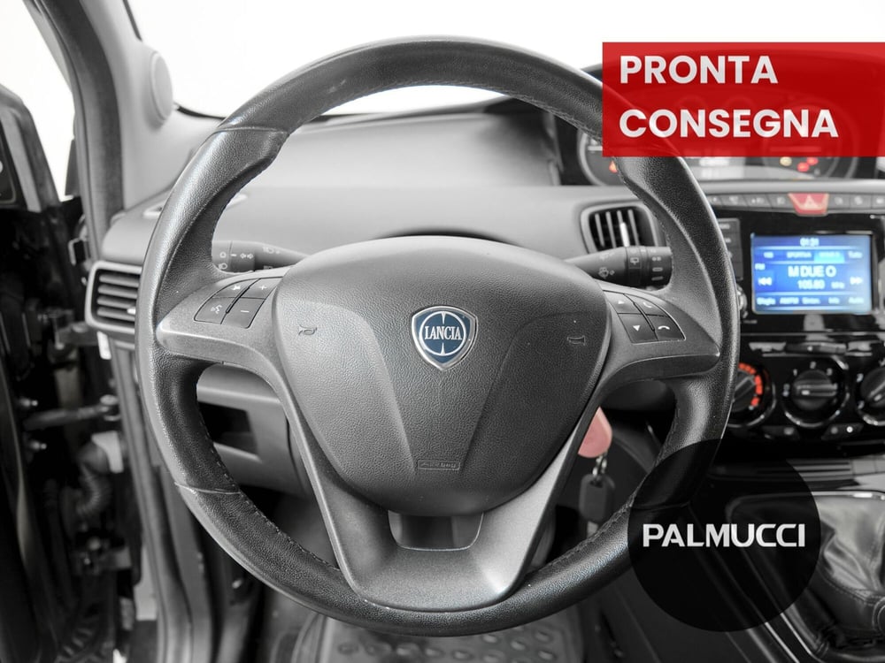 Lancia Ypsilon usata a Prato (15)