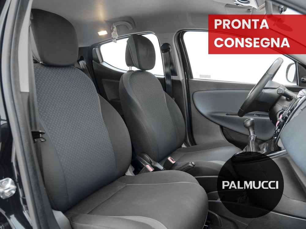 Lancia Ypsilon usata a Prato (16)