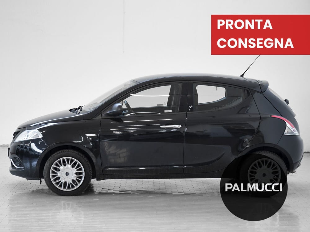 Lancia Ypsilon usata a Prato (4)