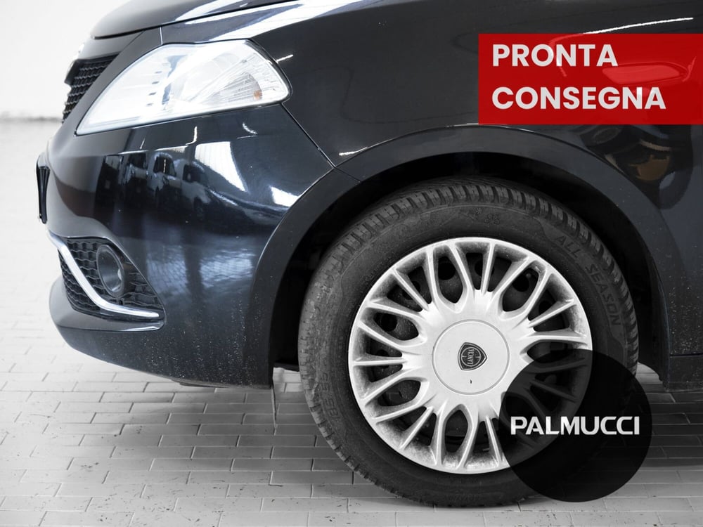 Lancia Ypsilon usata a Prato (6)