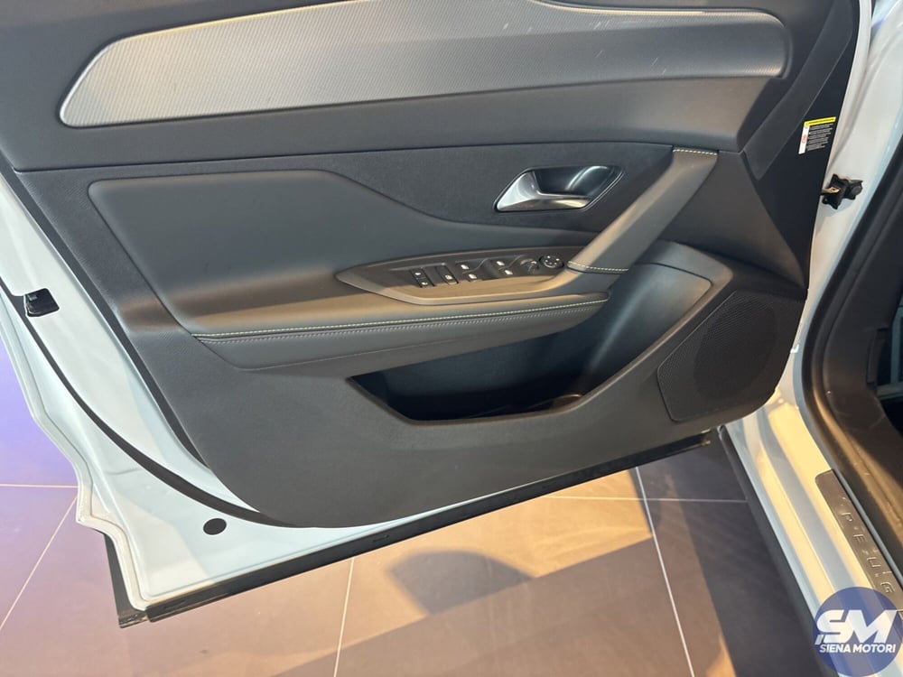 Peugeot 408 nuova a Firenze (19)