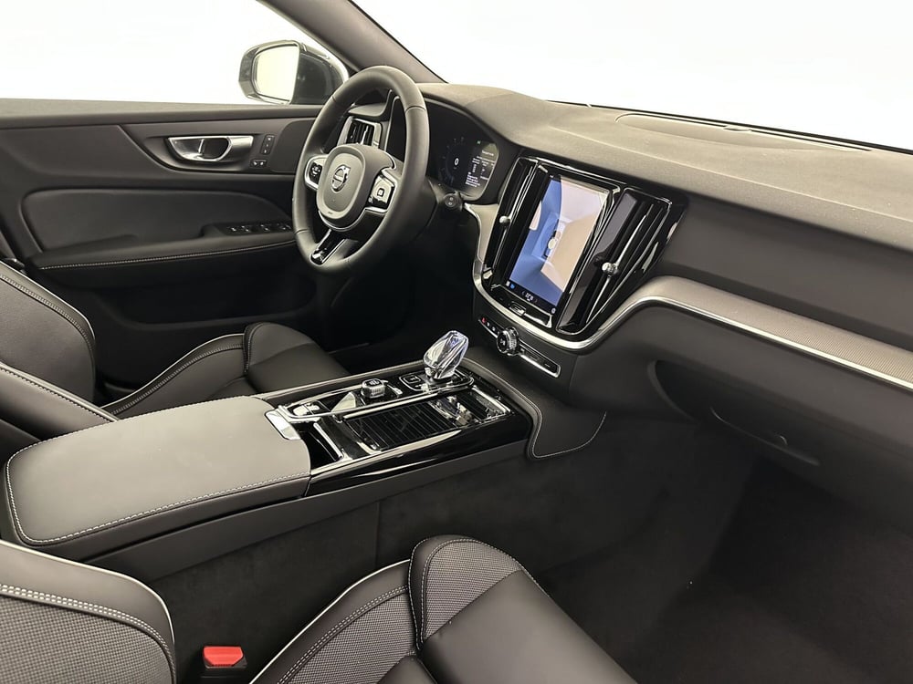Volvo V60 nuova a Bergamo (11)