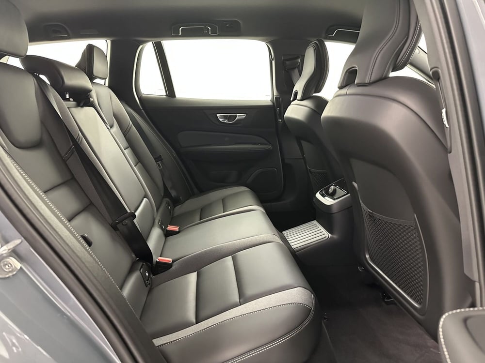 Volvo V60 nuova a Bergamo (5)