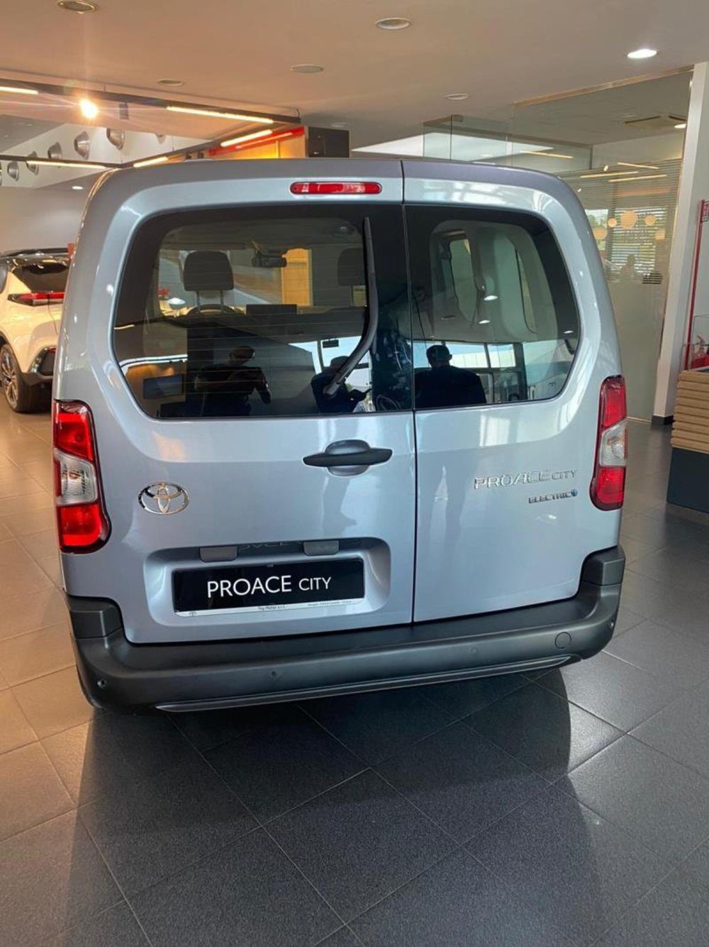 Toyota Proace City Verso Electric nuova a Perugia (3)