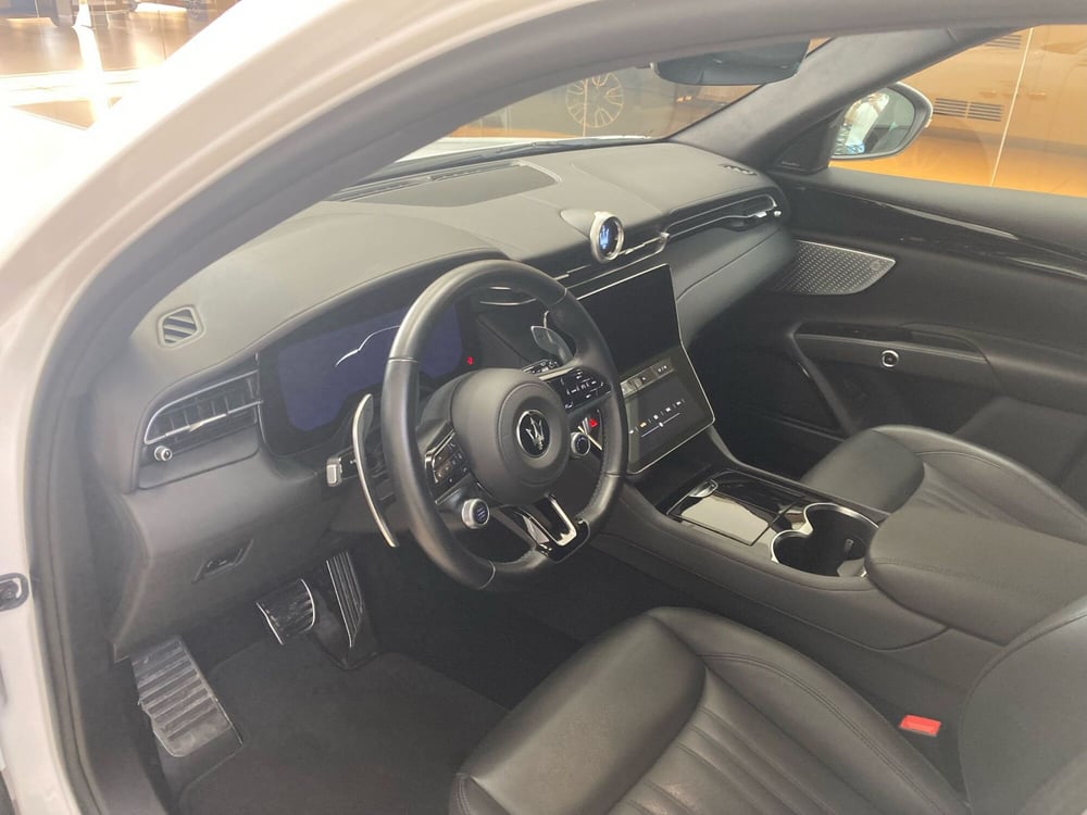 Maserati Grecale usata a Bari (8)