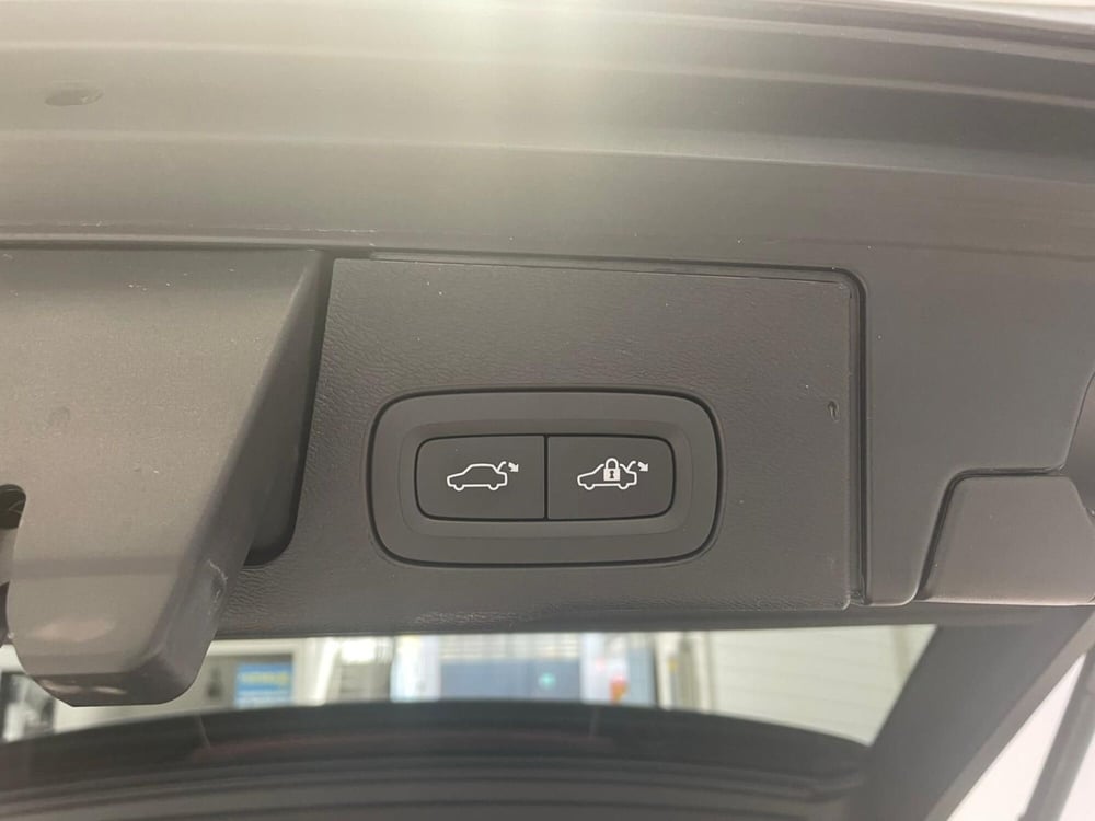 Volvo XC60 usata a Prato (10)