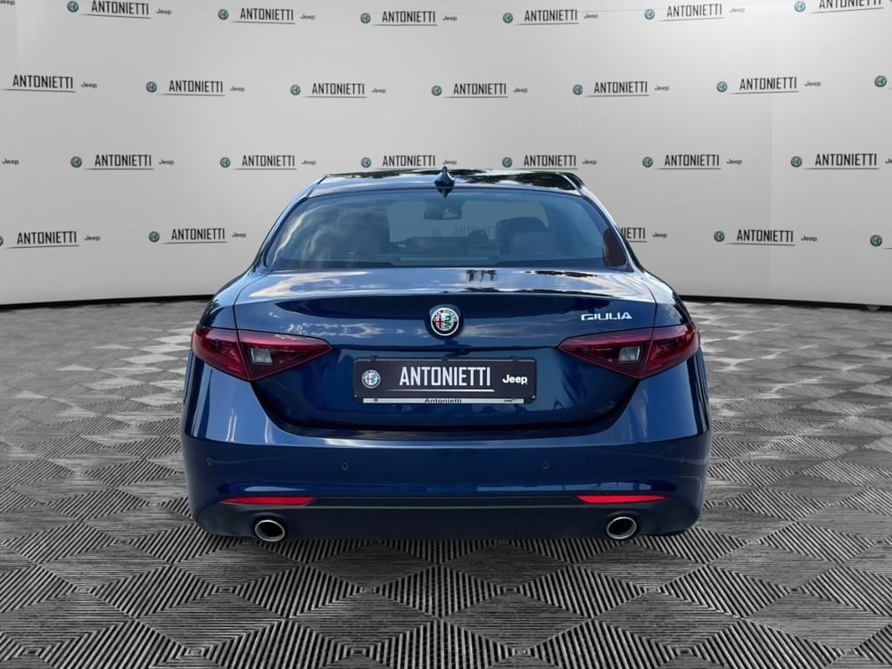 Alfa Romeo Giulia usata a Ancona (6)