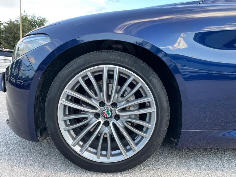 Alfa Romeo Giulia usata a Ancona (9)
