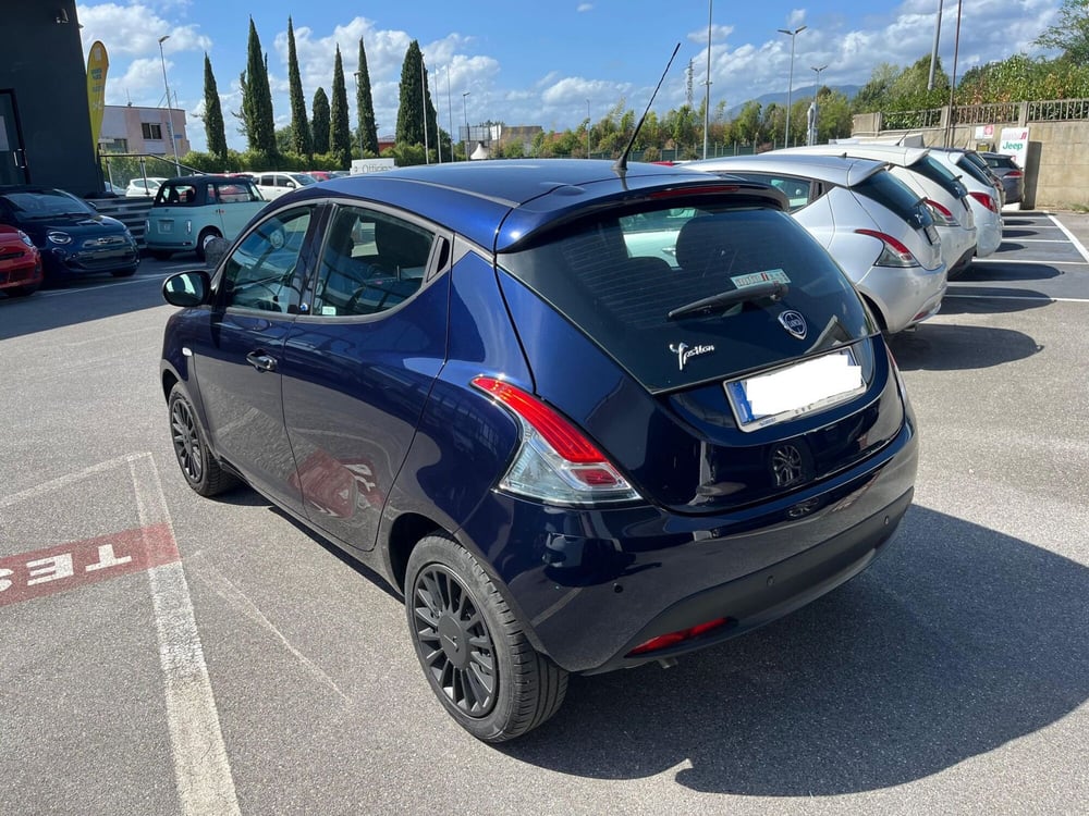 Lancia Ypsilon usata a Lucca (7)