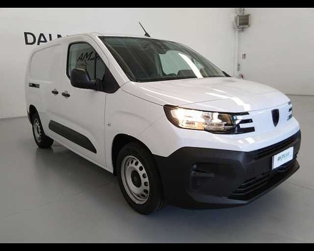 Peugeot Partner Furgone nuova a Milano (15)