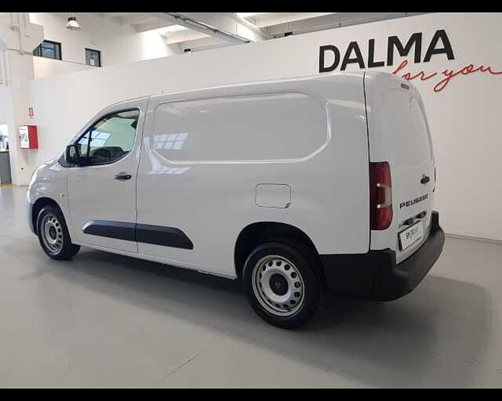 Peugeot Partner Furgone nuova a Milano (3)