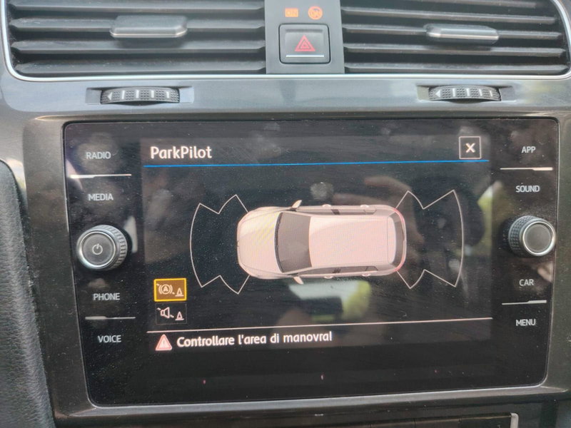 Volkswagen Golf usata a Massa-Carrara (11)